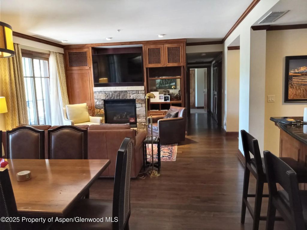 23 of 26 - 0075 Prospector Road Unit 8308 Summer Interest 11, Aspen, CO