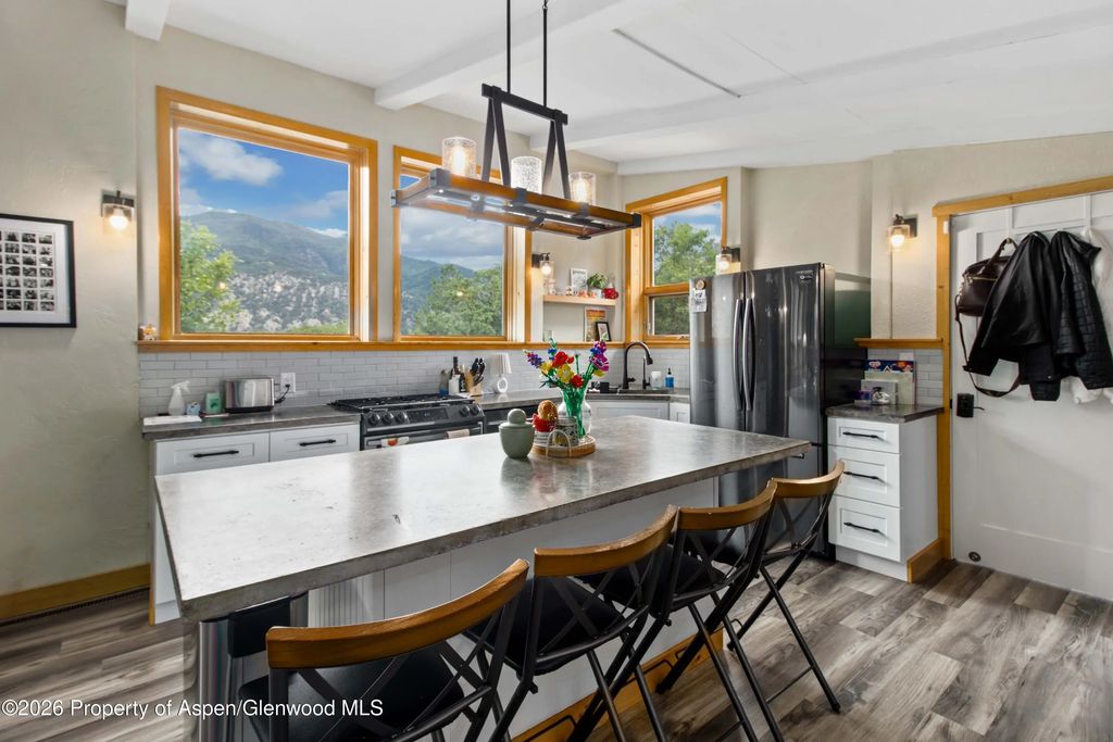 10 of 29 - 805 Red Mountain Drive, Glenwood Springs, CO