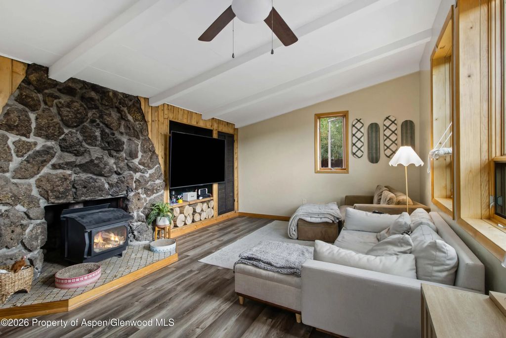 6 of 29 - 805 Red Mountain Drive, Glenwood Springs, CO