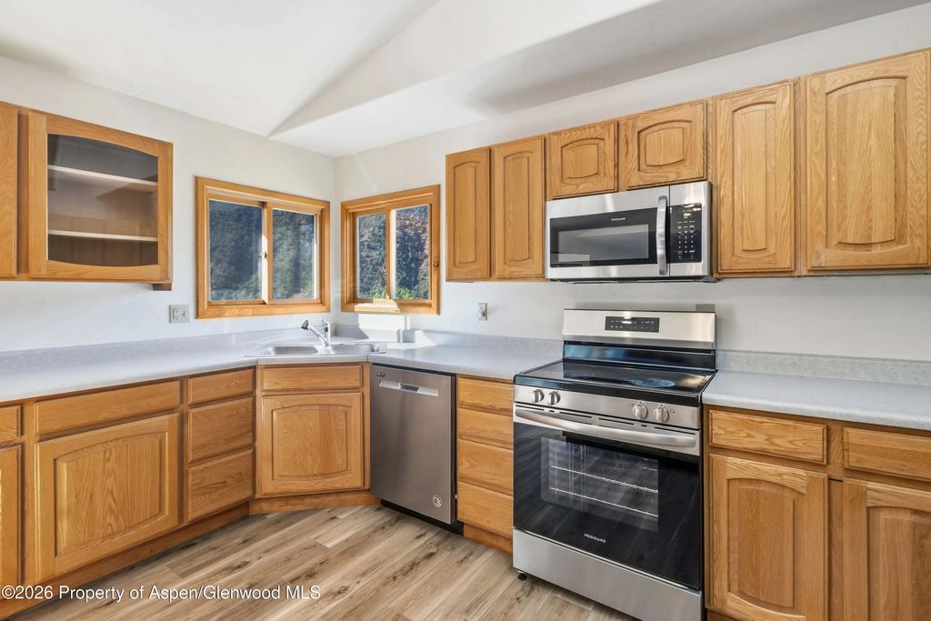 11 of 27 - 484 Canyon Creek Drive, Glenwood Springs, CO