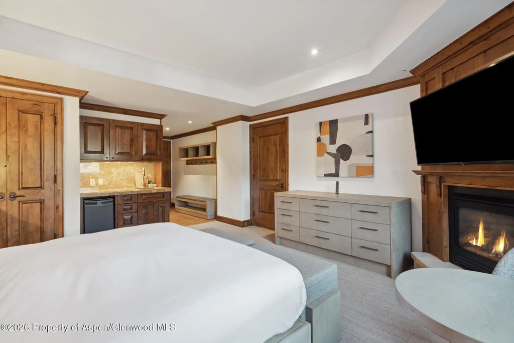 18 of 29 - 415 E Dean St, Unit 12, Week 5, Aspen, CO
