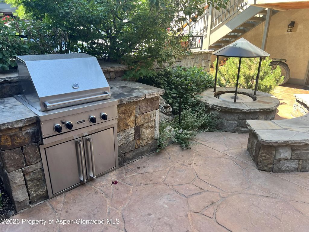 4 of 25 - 630 E Cooper Avenue 20, Aspen, CO
