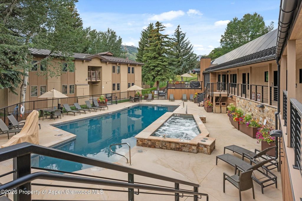 33 of 43 - 35 Upper Woodbridge Road 13cd, Snowmass Village, CO