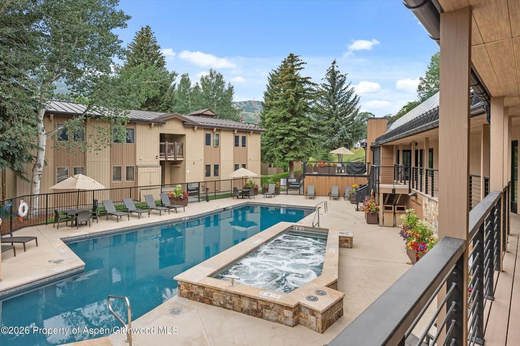 34 of 43 - 35 Upper Woodbridge Road 13cd, Snowmass Village, CO