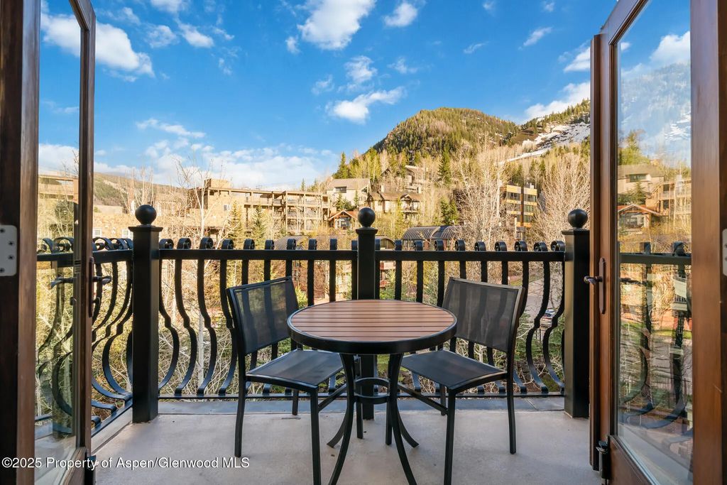 13 of 36 - 415 E Dean St, #47, Weeks 51/52, Aspen, CO