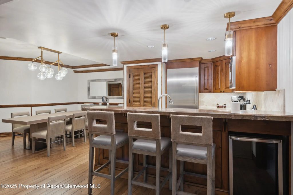 8 of 36 - 415 E Dean St, #47, Weeks 51/52, Aspen, CO