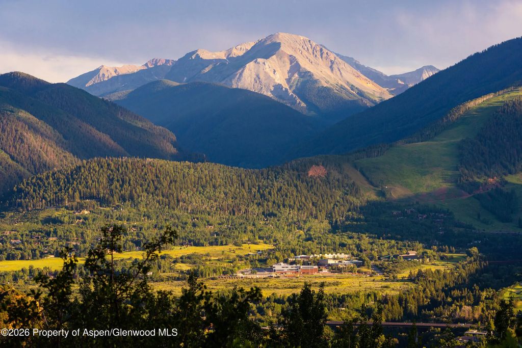 7 of 18 - 980 S Starwood, Aspen, CO