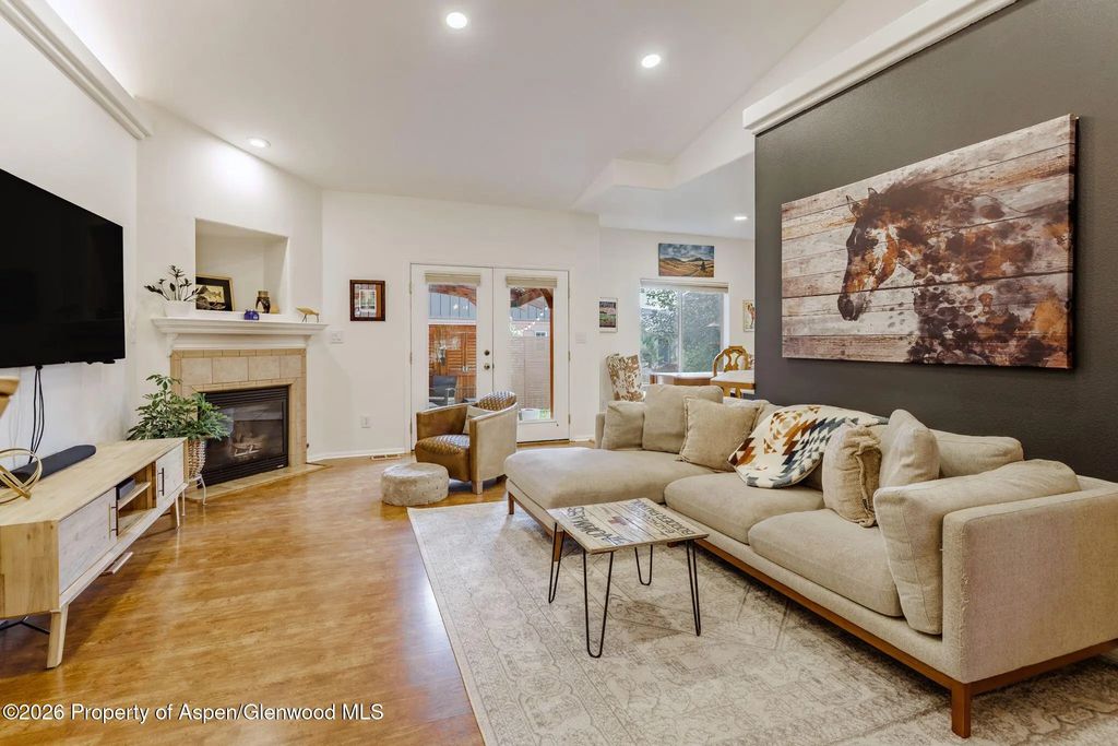 8 Stagecoach Lane, Carbondale