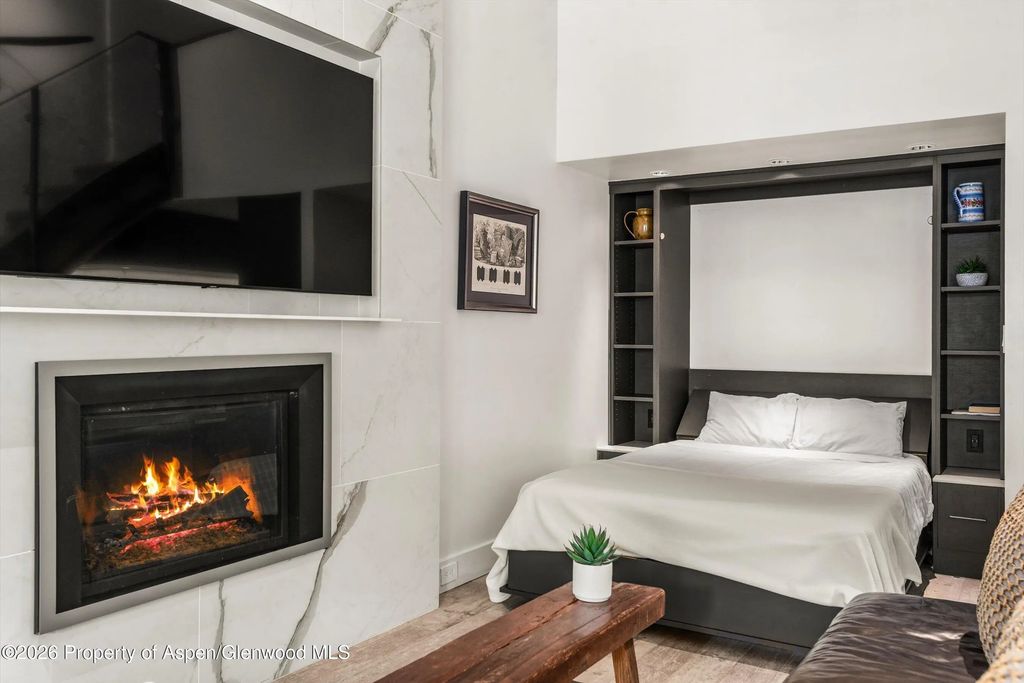 7 of 19 - 690 Carriage Way 304, Snowmass Village, CO