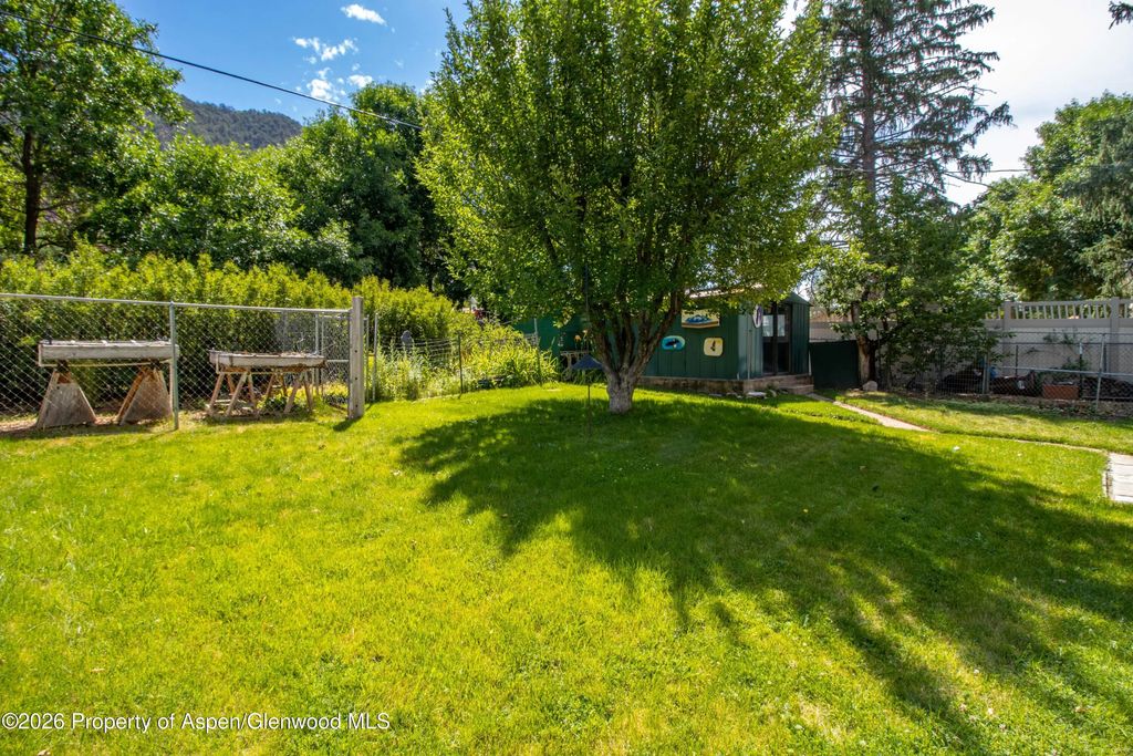 4 of 26 - 2906 Sopris Avenue, Glenwood Springs, CO