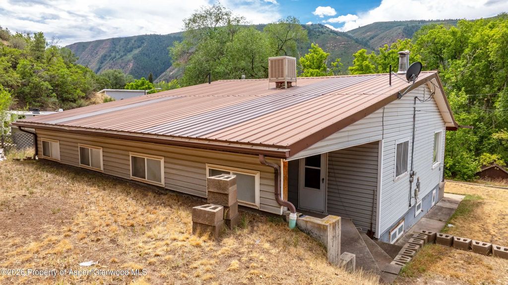10 of 16 - 922 Lincoln Avenue, Glenwood Springs, CO
