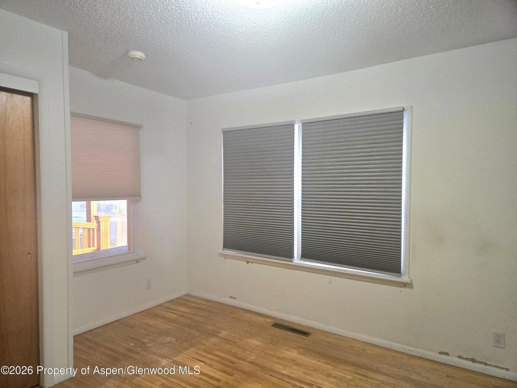 7 of 16 - 922 Lincoln Avenue, Glenwood Springs, CO