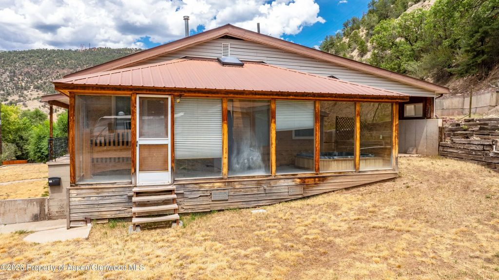 8 of 16 - 922 Lincoln Avenue, Glenwood Springs, CO