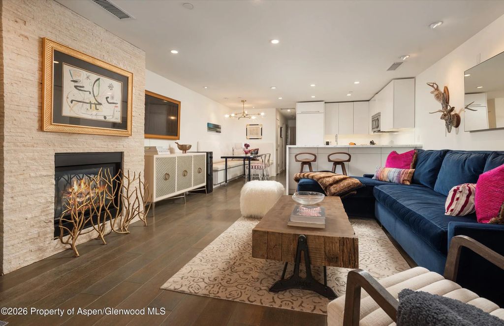 4 of 10 - 100 E Cooper Avenue 5, Aspen, CO