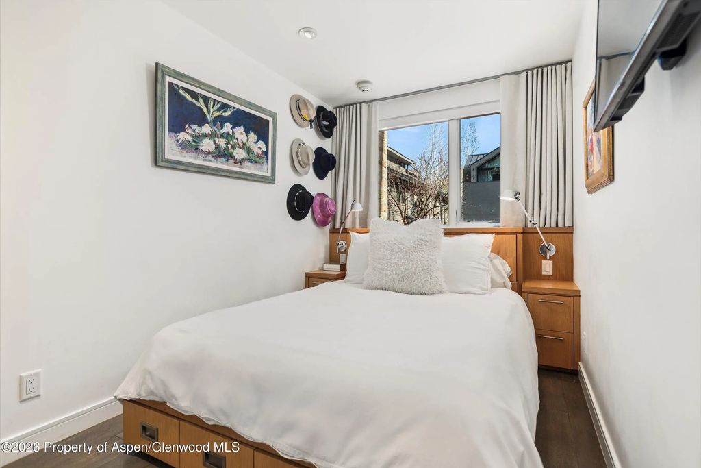 7 of 10 - 100 E Cooper Avenue 5, Aspen, CO