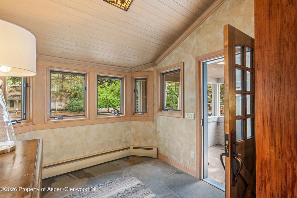 25 of 29 - 413 W Smuggler Street, Aspen, CO