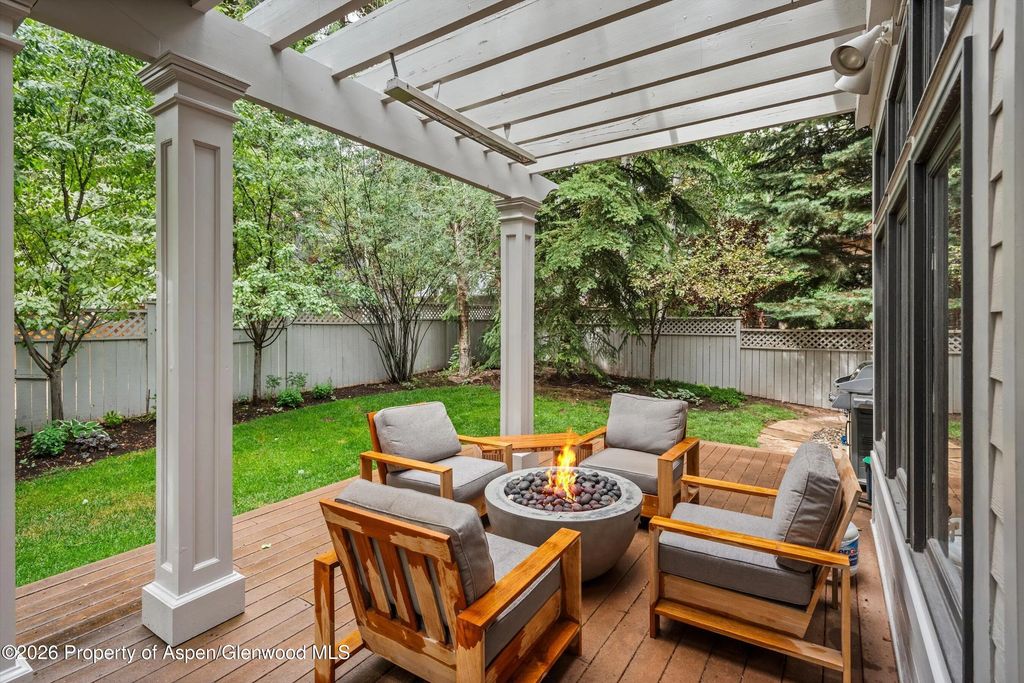 27 of 29 - 413 W Smuggler Street, Aspen, CO