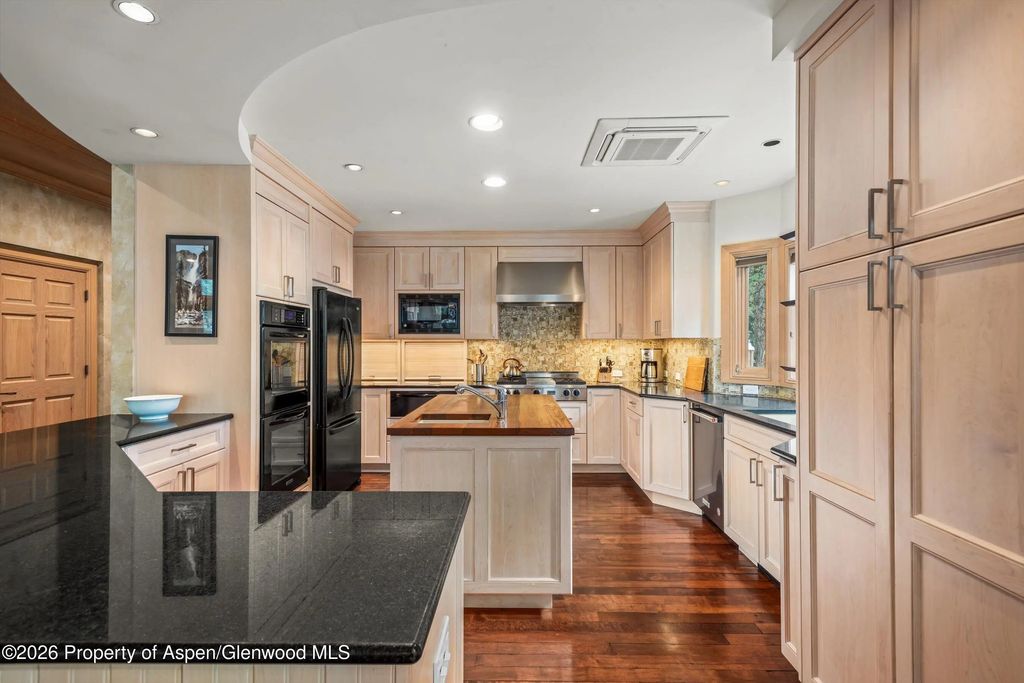 9 of 29 - 413 W Smuggler Street, Aspen, CO