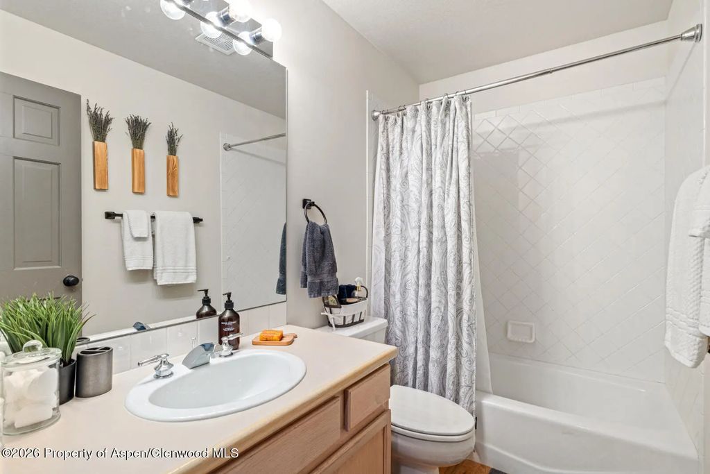 23 of 35 - 406 13th Street, Glenwood Springs, CO