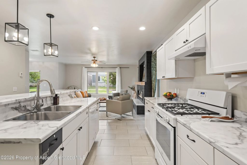 8 of 33 - 310 Linden Circle, Carbondale, CO