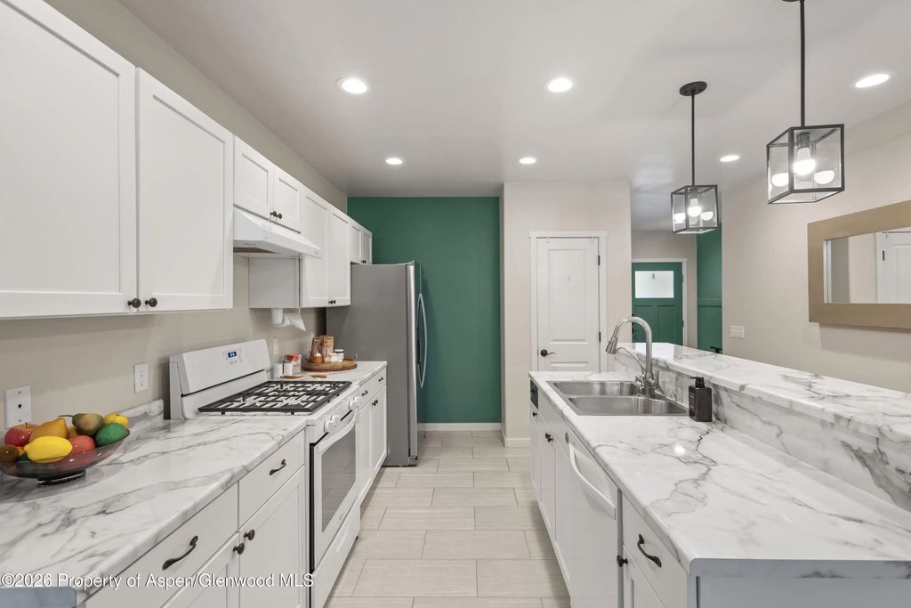 9 of 33 - 310 Linden Circle, Carbondale, CO