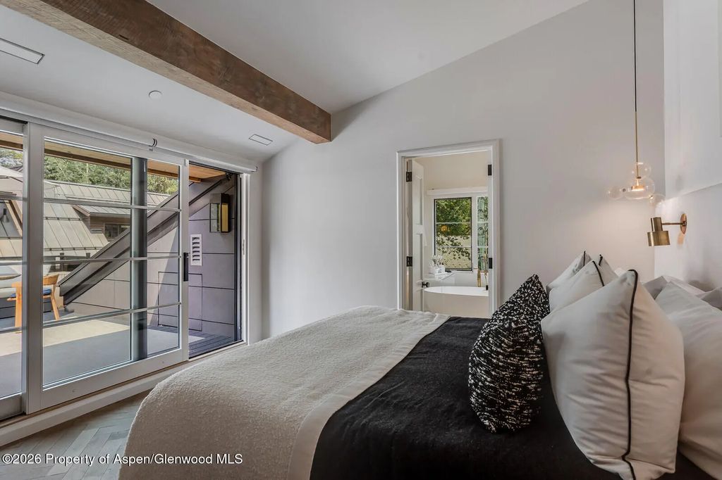 11 of 39 - 500 W Smuggler Street, Aspen, CO