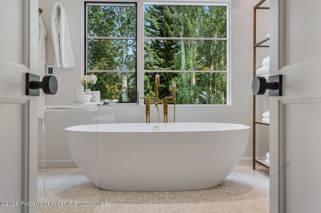 13 of 39 - 500 W Smuggler Street, Aspen, CO