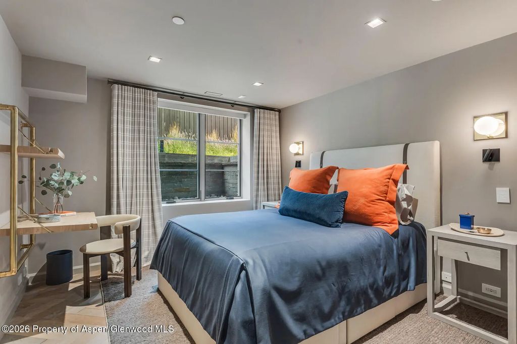 24 of 39 - 500 W Smuggler Street, Aspen, CO