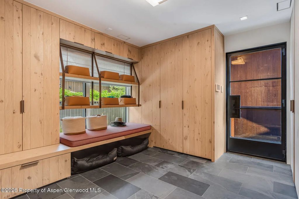 30 of 39 - 500 W Smuggler Street, Aspen, CO