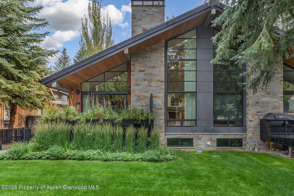 31 of 38 - 500 W Smuggler Street, Aspen, CO