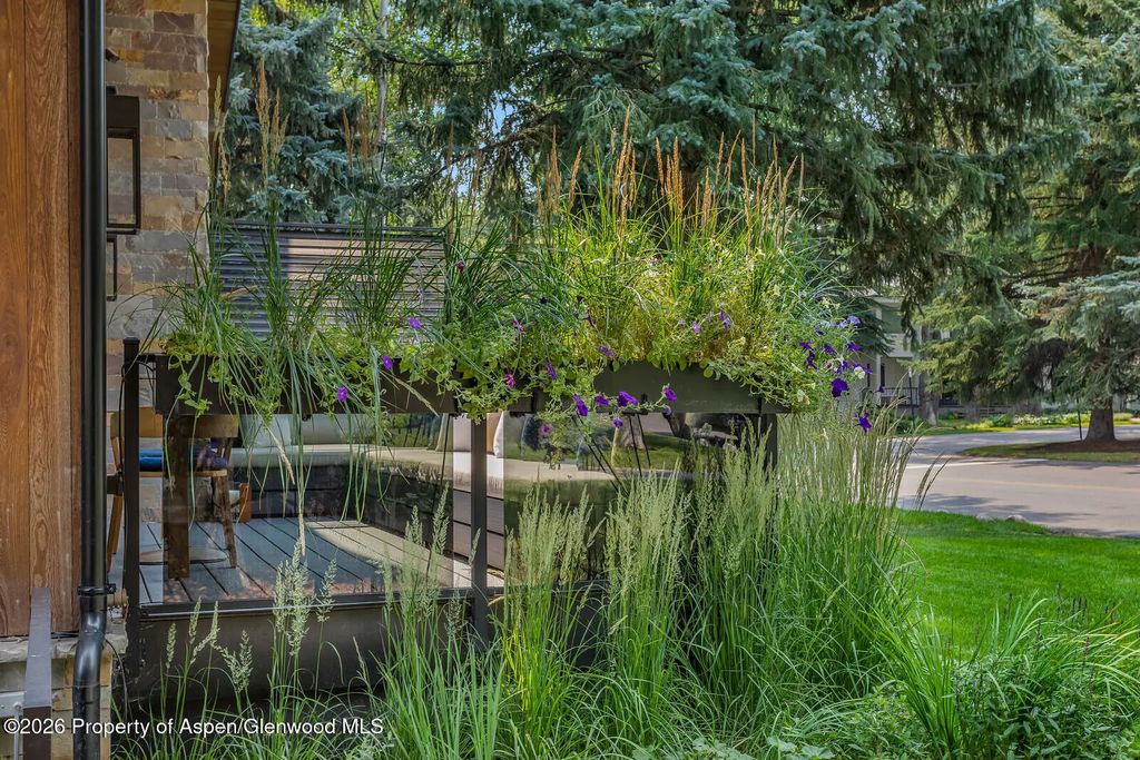 37 of 39 - 500 W Smuggler Street, Aspen, CO