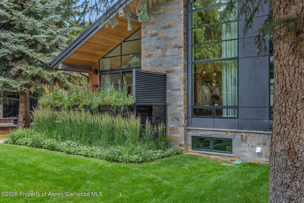 38 of 39 - 500 W Smuggler Street, Aspen, CO