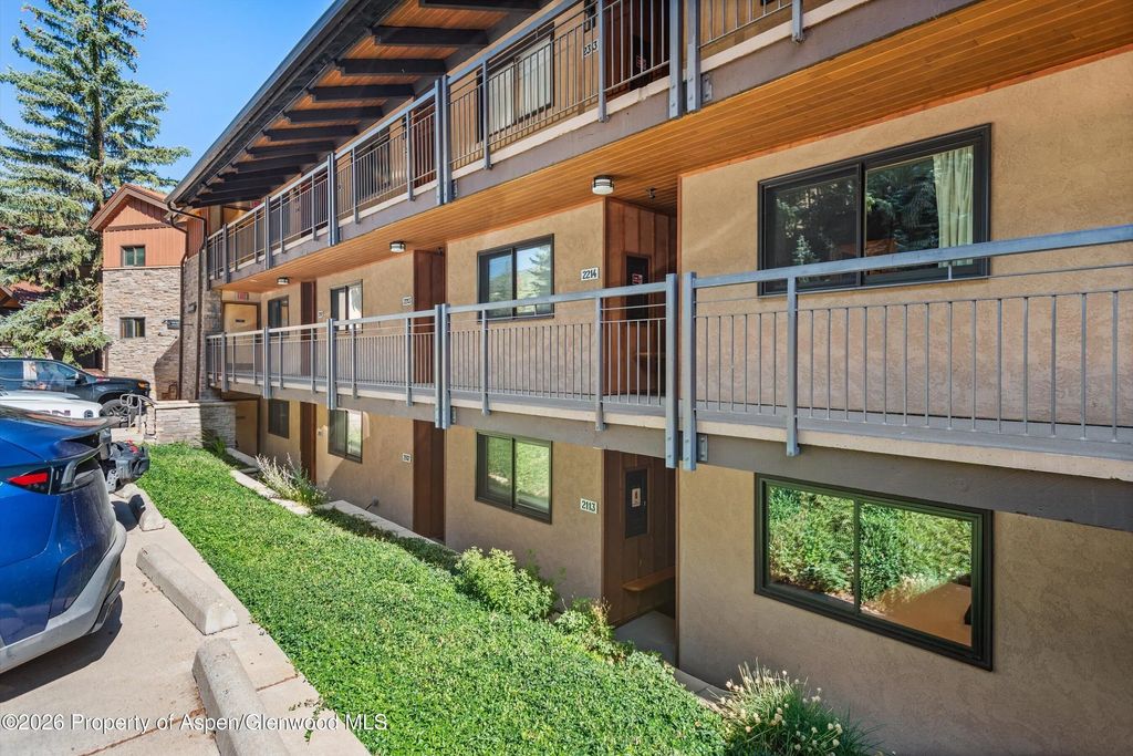 12 of 20 - 400 Wood Road H-2113, Snowmass Village, CO