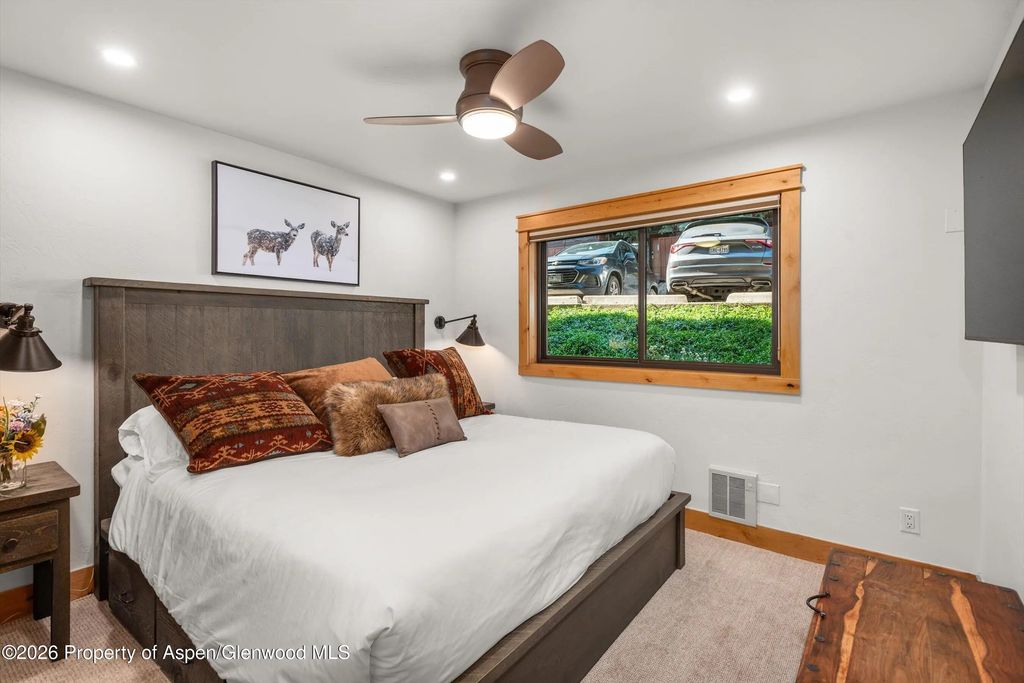8 of 20 - 400 Wood Road H-2113, Snowmass Village, CO