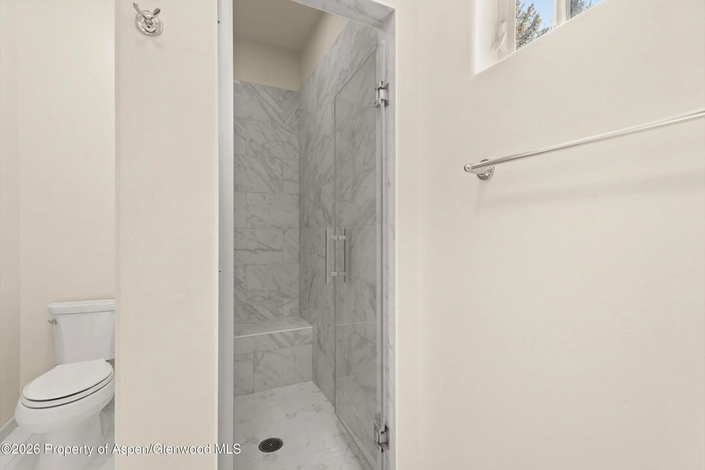 22 of 40 - 610 Evans Court, Basalt, CO