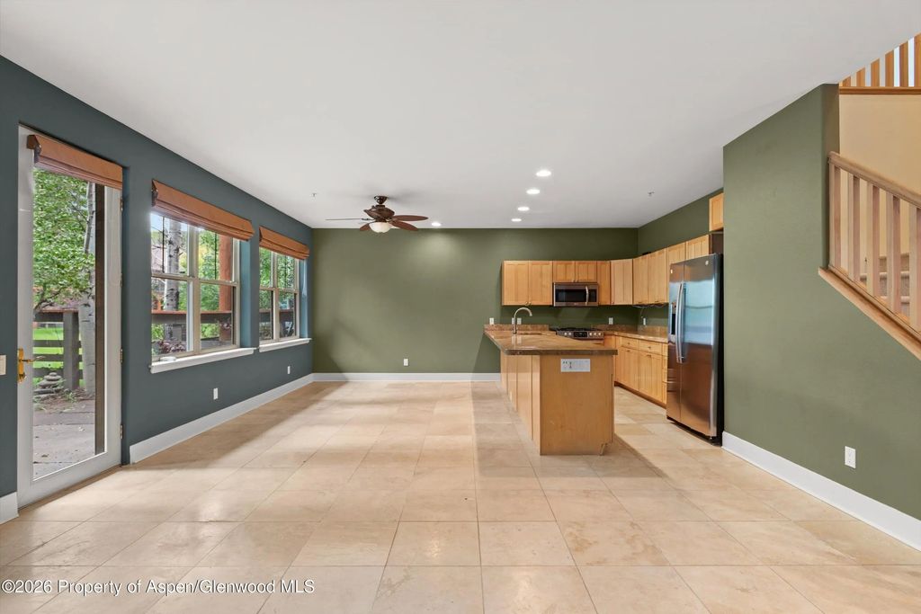 6 of 40 - 610 Evans Court, Basalt, CO