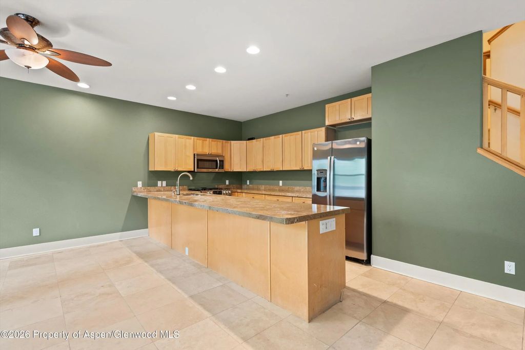 9 of 40 - 610 Evans Court, Basalt, CO