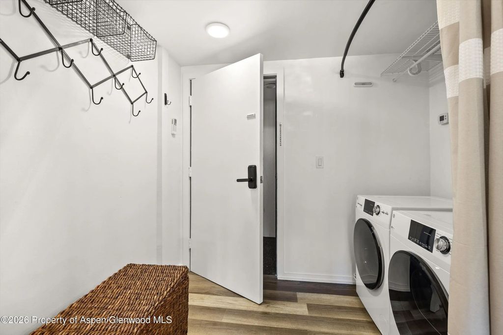 11 of 12 - 412 N Mill Street B9, Aspen, CO