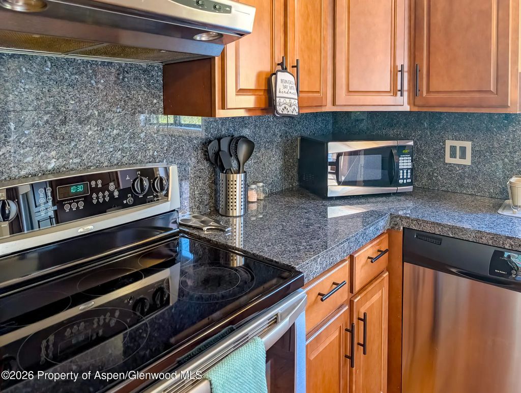 13 of 35 - 1100 Valley View Road, Glenwood Springs, CO