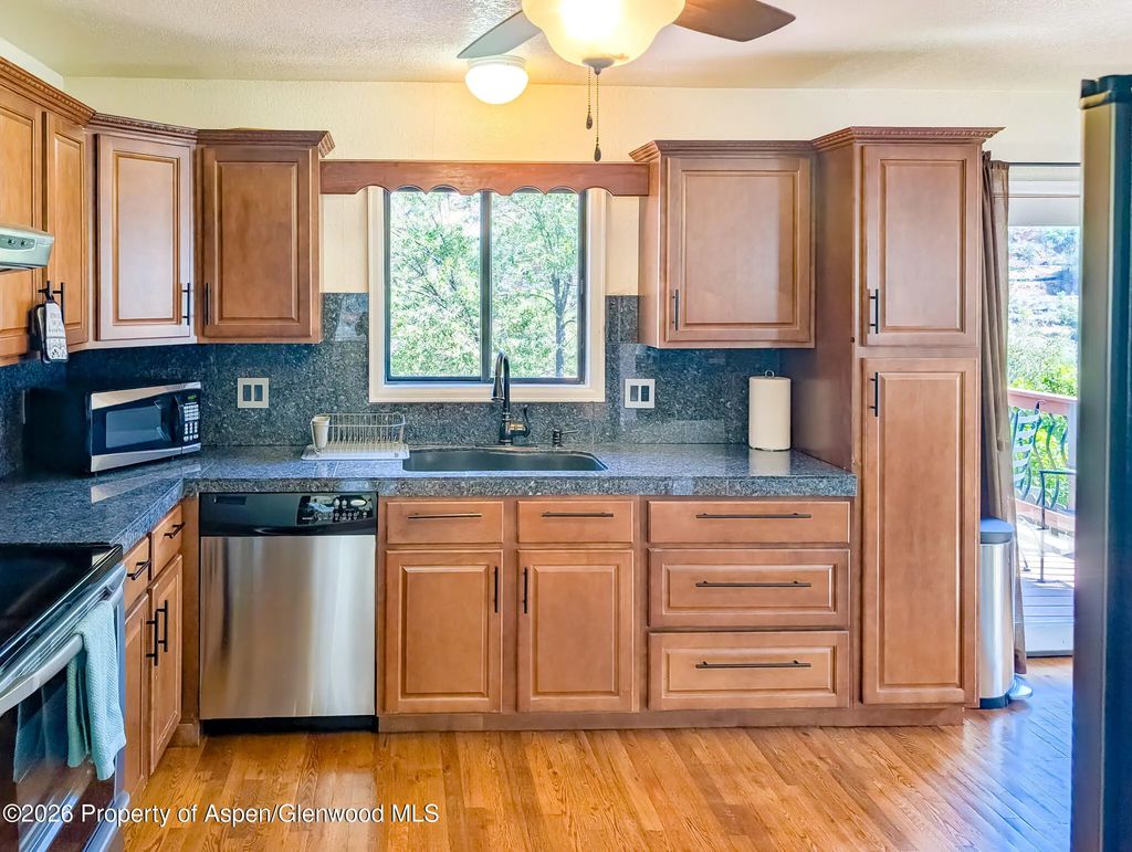 9 of 35 - 1100 Valley View Road, Glenwood Springs, CO