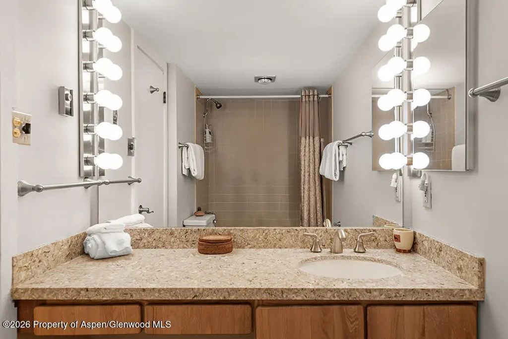 8 of 19 - 855 Carriage Way Summit 201, Snowmass Village, CO