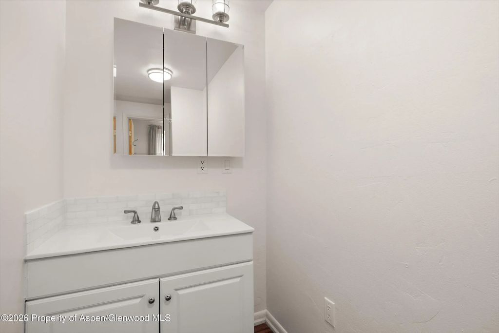 17 of 26 - 372 S 8th Street, Carbondale, CO