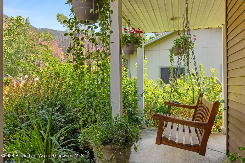 13 of 34 - 1026 Park West Drive, Glenwood Springs, CO