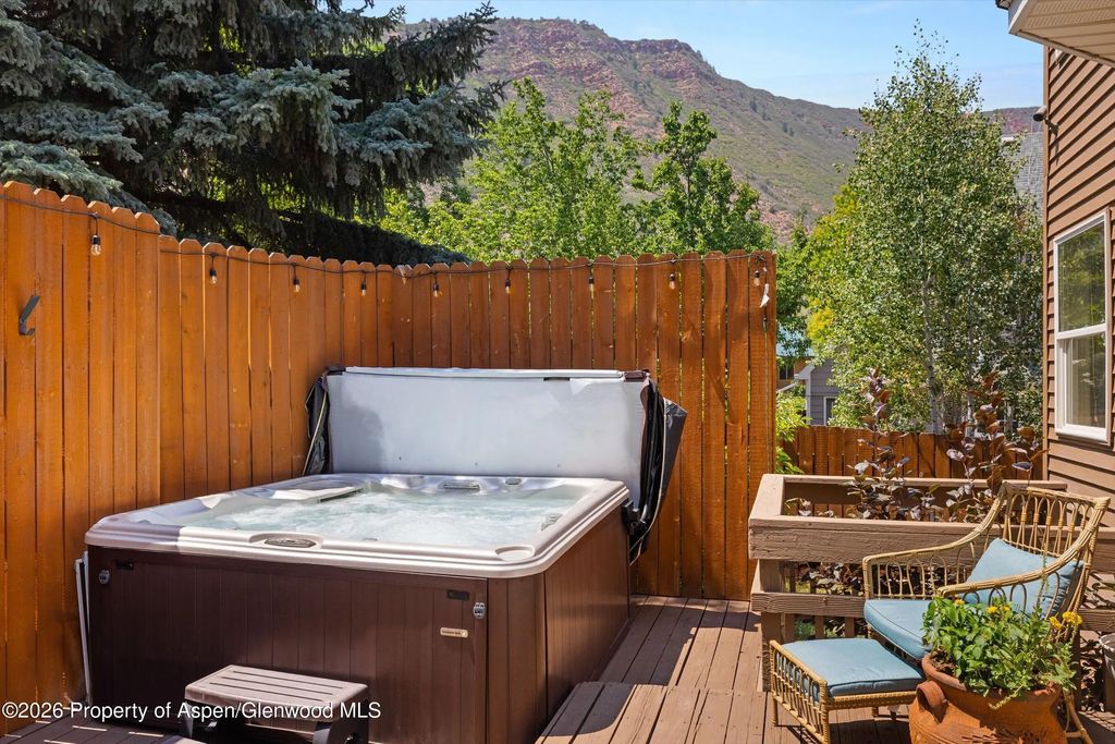 8 of 34 - 1026 Park West Drive, Glenwood Springs, CO
