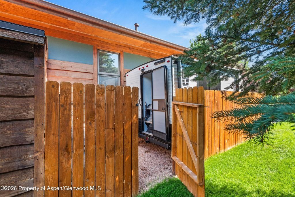 37 of 44 - 91 Corral Drive, Carbondale, CO