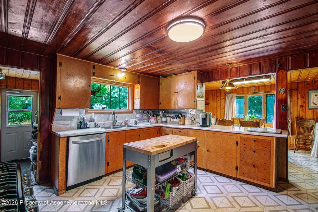 19 of 44 - 1205 Riverside Drive, Glenwood Springs, CO