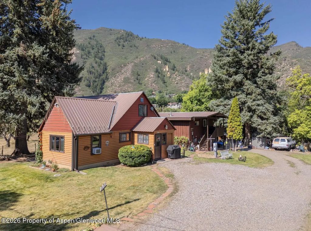 34 of 44 - 1205 Riverside Drive, Glenwood Springs, CO