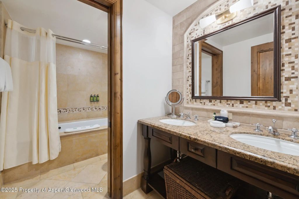 17 of 24 - 415 E Dean St, Unit 18, Week 28, Aspen, CO