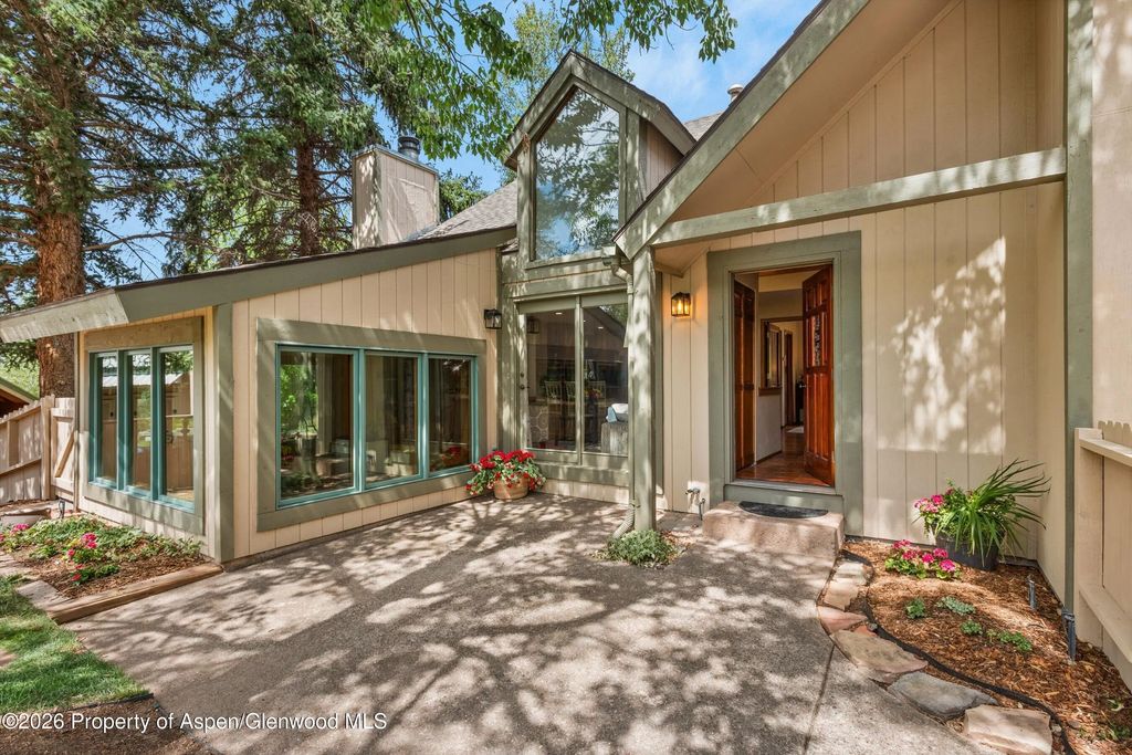33 Mountain Court, Basalt