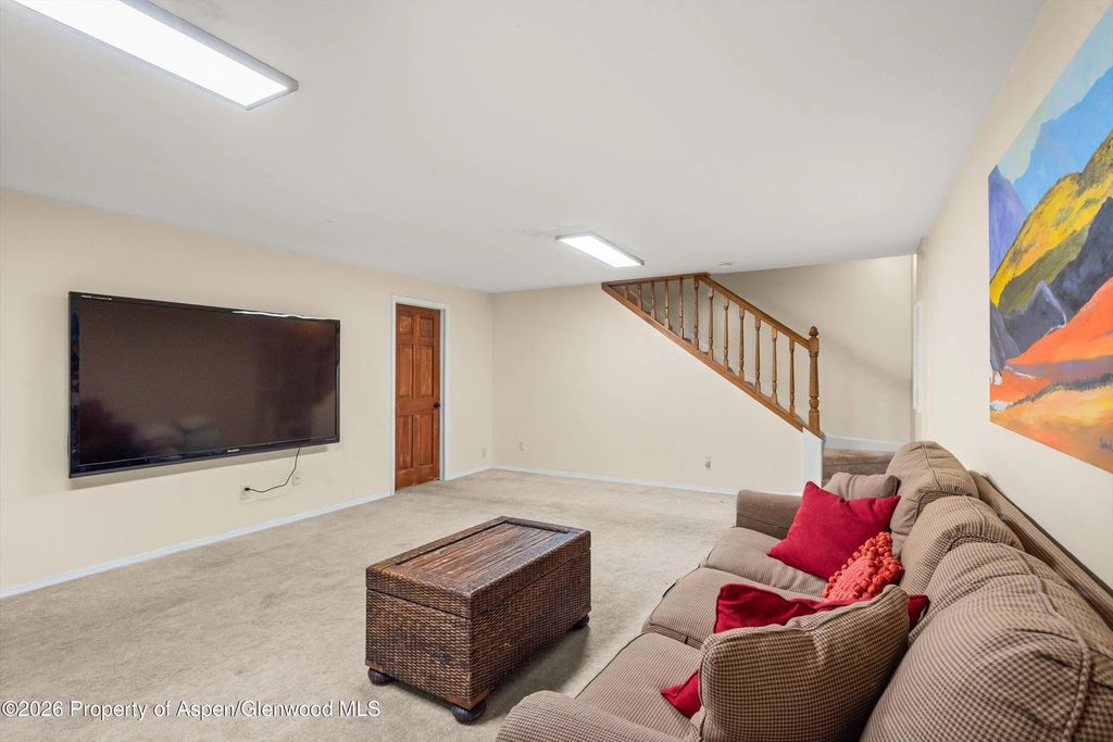 27 of 45 - 33 Mountain Court, Basalt, CO